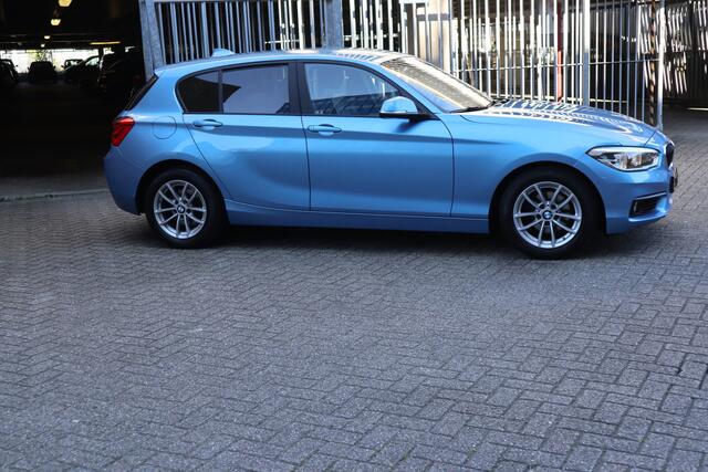 BMW 1-SERIE 118i High Executive