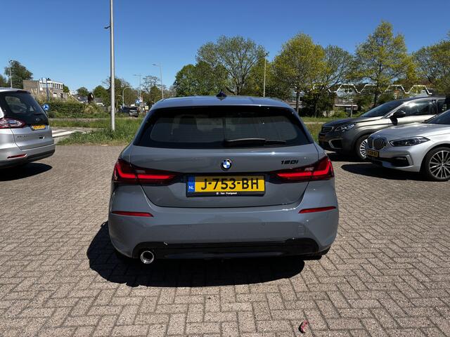 BMW 1-SERIE 118i Executive Edition Navi Lmv Cruise Pdc Nap