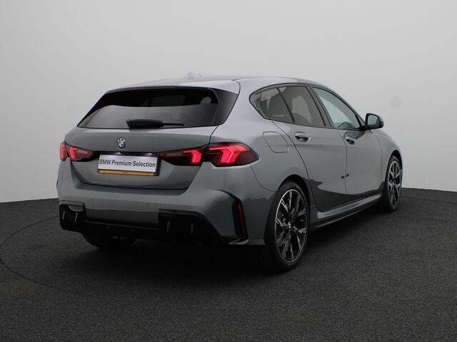 BMW 1-SERIE 120 M Sportpakket Pro | Premium Pack | M Adaptief Onderstel | Parking Assistant | 18'' | Ekris Selection