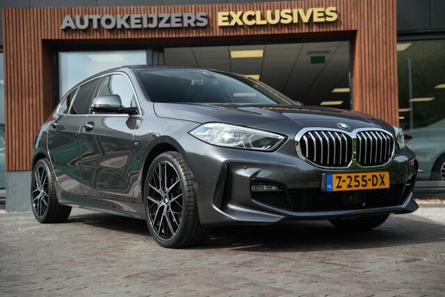 BMW 1-SERIE 118i High Executive M Pakket Panoramadak Cruise Stoelverw. LED 19''LM