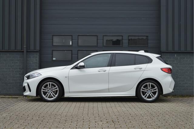 BMW 1-SERIE 118i Business Edition | M-PAKKET | CAMERA | ORG. NL |