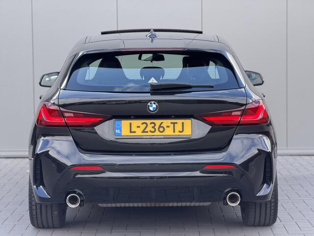 BMW 1-SERIE 120i M Sport Edition | Panorama | 19" | M Seats | HiFi Audio