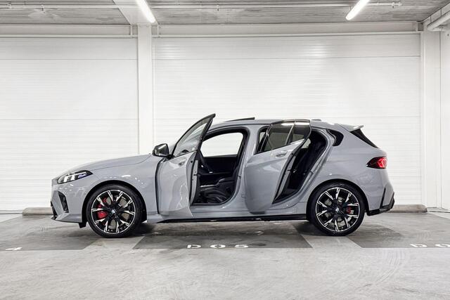 BMW 1-SERIE 120 | M-Sport Pro | Premium Pack | Driving Assistant | Harman/Kardon | Panoramadak | Comfort Access