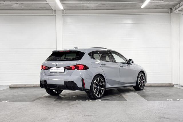 BMW 1-SERIE 120 | M-Sport Pro | Premium Pack | Driving Assistant | Harman/Kardon | Panoramadak | Comfort Access
