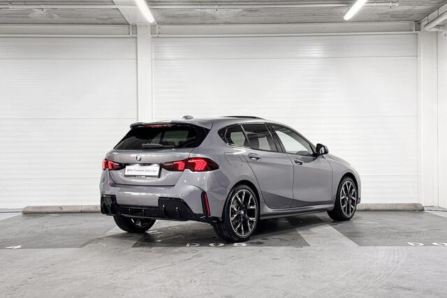 BMW 1-SERIE 120 | M-Sport Pro | Premium Pack | Driving Assistant | Harman/Kardon | Panoramadak | Comfort Access l Huisselectie