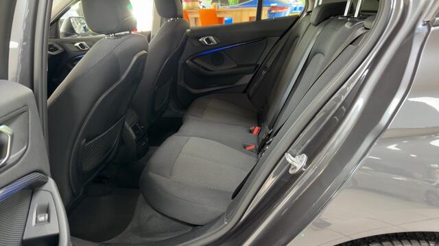 BMW 1-SERIE 118i High Executive Automaat Trekhaak