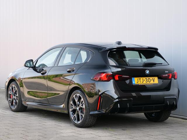 BMW 1-SERIE 116 automaat 123pk M Sportpakket Pro Stoelverwarming / Camera / Keyless entry