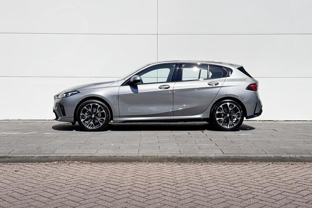 BMW 1-SERIE 120 M Sport Design Edition | Driving Assistent | Premium Pack |