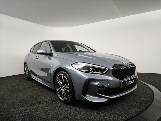 BMW 1-SERIE 118i Business Edition | M-Sportpakket | Navigatie | Climate Control | Apple CarPlay / Android Auto |