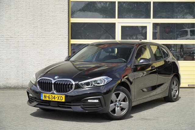 BMW 1-SERIE 118i Automaat! 5drs Business Edition BJ2022 Lmv 16" | Led V+A | Pdc | Navi | Virtual cockpit | Climate control | Cruise control | Getint glas