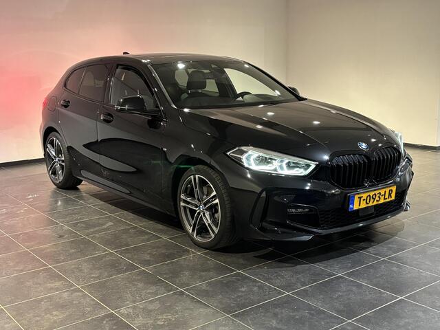 BMW 1-SERIE 118i | Apple Carplay/Android Auto | Comfort Pack | Parking assistent |