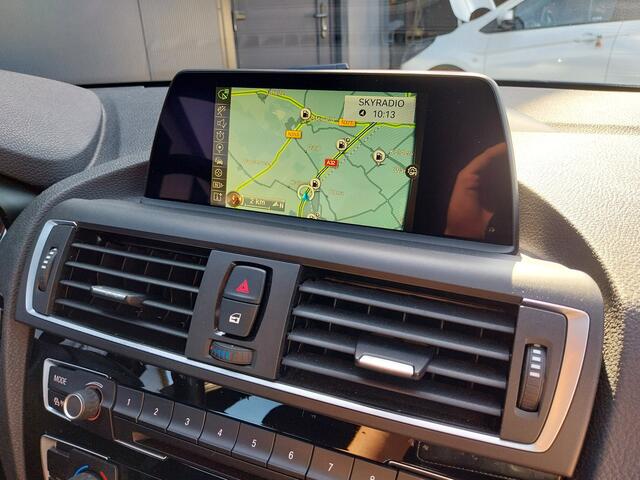 BMW 1-SERIE 116d AUTOMAAT Executive XENON NAVI CRUISE ECC TREKHAAK
