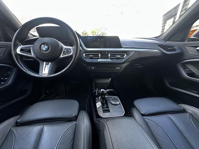 BMW 1-SERIE 118i Executive Luxury NL Panodak|Leder|sport|HiFi