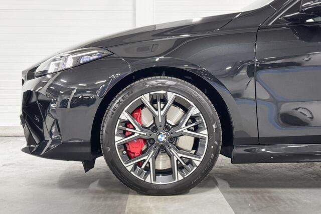 BMW 1-SERIE 120 | M-Sport Pro | Panoramadak | Harman/Kardon | Stoelverwarming | Driving Assistant Plus | Huisselectie