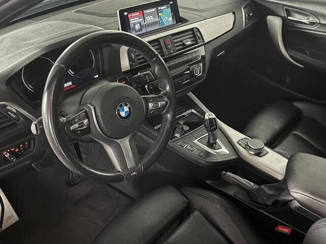 BMW 1-SERIE 118i M-Sport High Executive / Panorama / Camera / Navigatie / LED