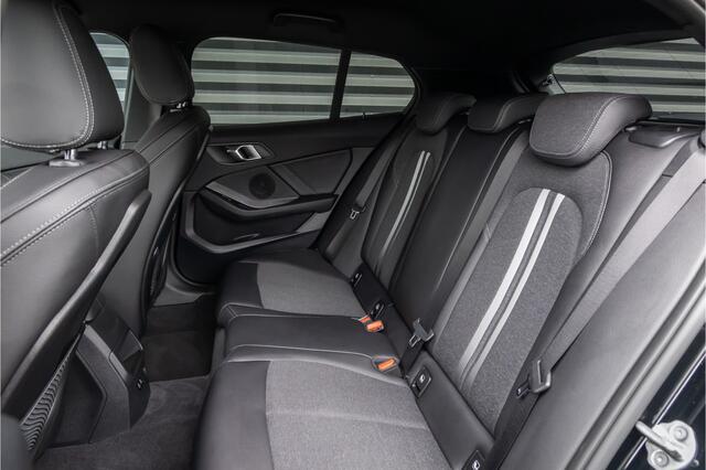 BMW 1-SERIE 118i M-Sport stuur - Shadow Line