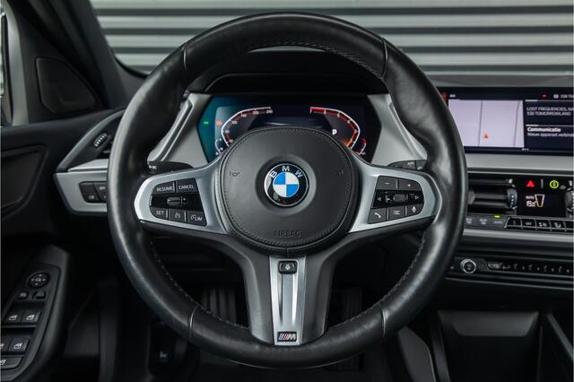 BMW 1-SERIE 118i M-Sport stuur - Shadow Line