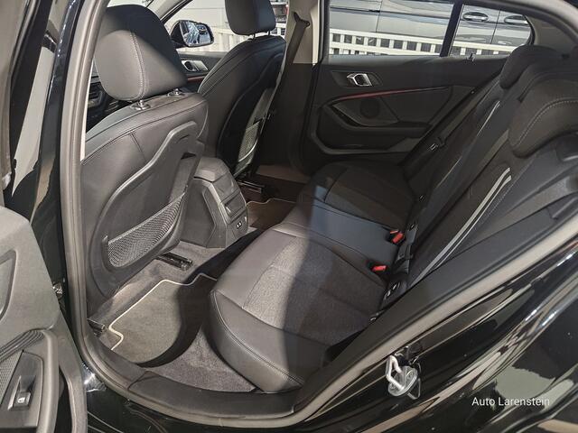 BMW 1-SERIE 120i 178pk M-Sport-Line Aut.7 131kw 5 Drs Connect Pack / Navi / LED / DAB / ACC / Carplay
