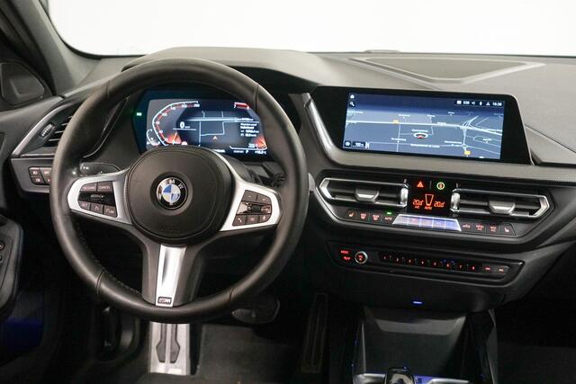 BMW 1-SERIE 118i M-Sport | Head Up | Hifi | Stoelverwarming