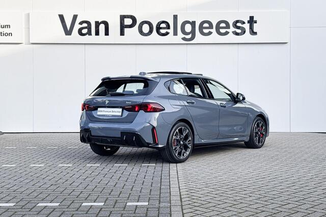BMW 1-SERIE 120 | M Sport | Panoramadak | Premium Pack | Huisselectie 750