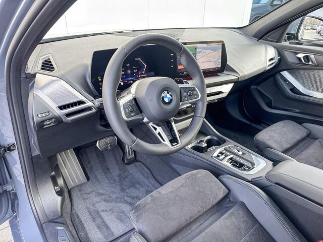 BMW 1-SERIE 120 | M Sport | Panoramadak | Premium Pack | Huisselectie 750