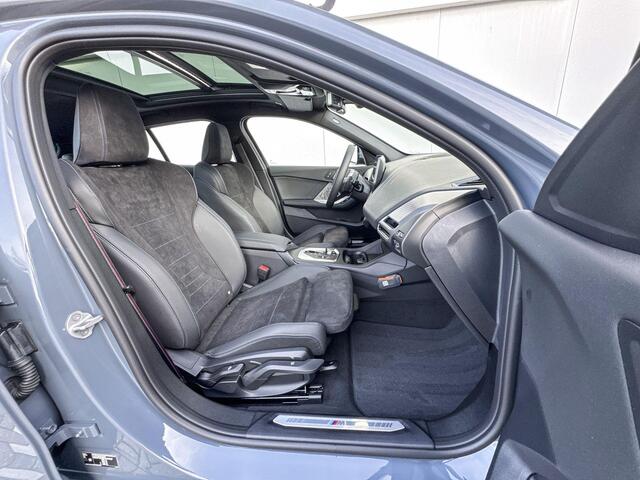 BMW 1-SERIE 120 | M Sport | Panoramadak | Premium Pack | Huisselectie 750