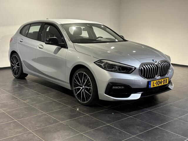 BMW 1-SERIE 120i High Executive | Sport line | Apple Carplay/Android auto | Parking Pack | Audio Media Pack |