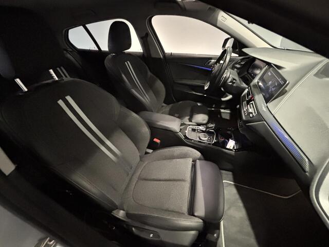 BMW 1-SERIE 120i High Executive | Sport line | Apple Carplay/Android auto | Parking Pack | Audio Media Pack |