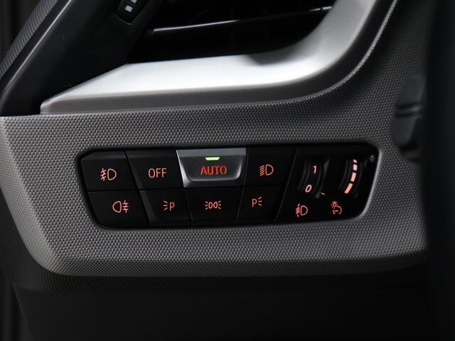 BMW 1-SERIE 116i Business Edition [APPLE CARPLAY, ANDROID, PDC RONDOM, LED, DIGITAL, DASH, CRUISE CONTROL, CLIMATE CONTROL, NIEUWSTAAT]