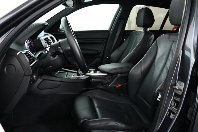 BMW 1-SERIE 118i M-Sport High Executive / Panorama / Camera / Navigatie / LED