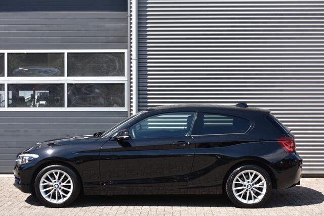 BMW 1-SERIE 116i / NAVI / SPORTSTOELEN / BLACK / 17 / M PAKKET