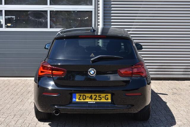 BMW 1-SERIE 116i / NAVI / SPORTSTOELEN / BLACK / 17 / M PAKKET