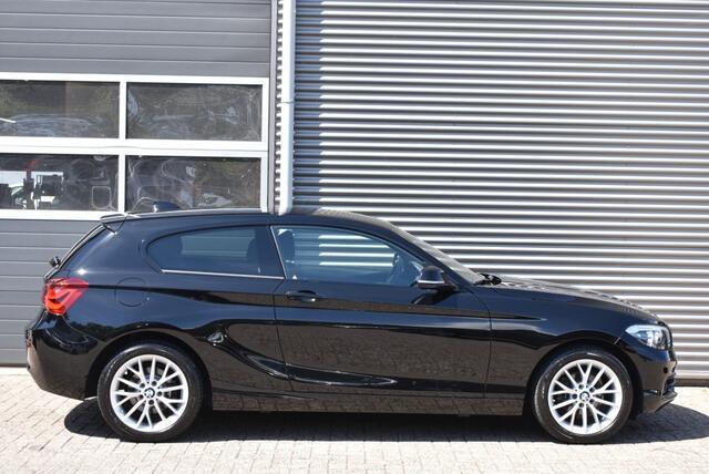 BMW 1-SERIE 116i / NAVI / SPORTSTOELEN / BLACK / 17 / M PAKKET