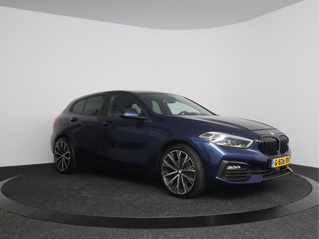 BMW 1-SERIE 118i Executive Edition Automaat | LED | 19"velgen