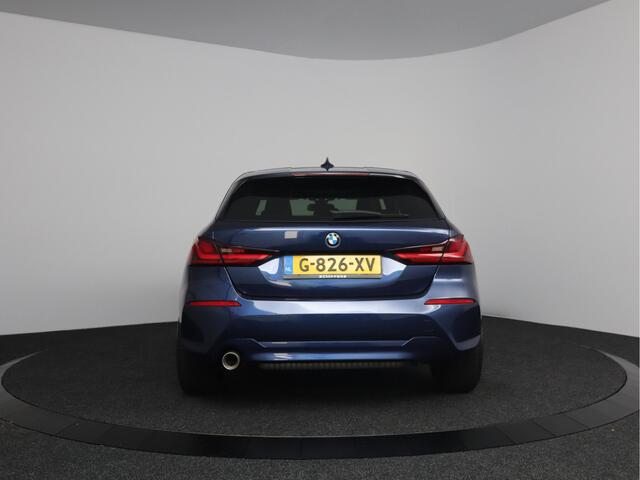 BMW 1-SERIE 118i Executive Edition Automaat | LED | 19"velgen