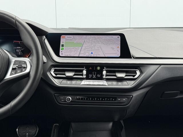 BMW 1-SERIE 118i Executive Edition Automaat M-Pakket/Carplay.