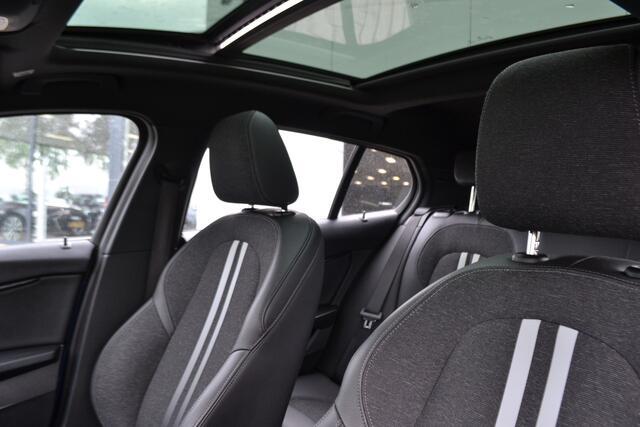 BMW 1-SERIE 118i Automaat | Sportline Business Edition | Carplay | Panoramadak | Dealeronderhouden.