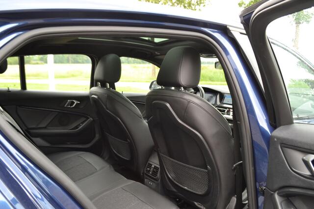 BMW 1-SERIE 118i Automaat | Sportline Business Edition | Carplay | Panoramadak | Dealeronderhouden.