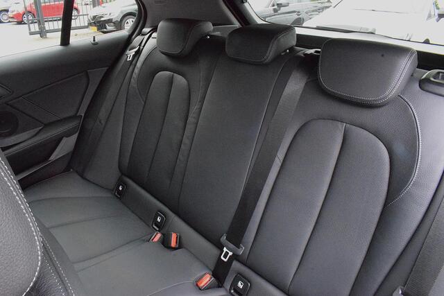 BMW 1-SERIE 118i | Leder | Apple Carplay | Stoelverw. | ACC