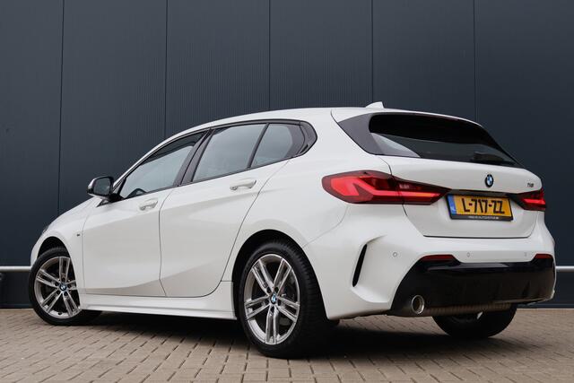 BMW 1-SERIE 118i Business Edition M-sport | Automaat | Live Cockpit | Sfeerverlichting