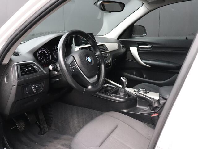 BMW 1-SERIE 116i Executive | LED | CRUISE | NAVI | PDC | CLIMATE |