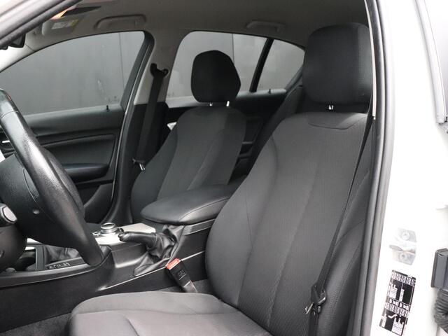 BMW 1-SERIE 116i Executive | LED | CRUISE | NAVI | PDC | CLIMATE |