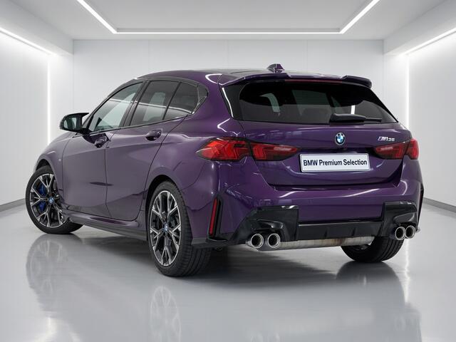 BMW 1-SERIE M135 xDrive | CoPilot | Harman Kardon | Parking assistant plus
