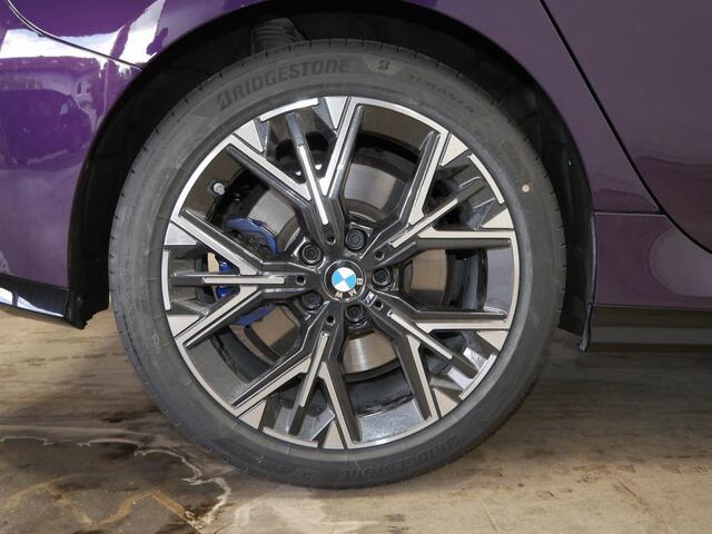 BMW 1-SERIE M135 xDrive | CoPilot | Harman Kardon | Parking assistant plus