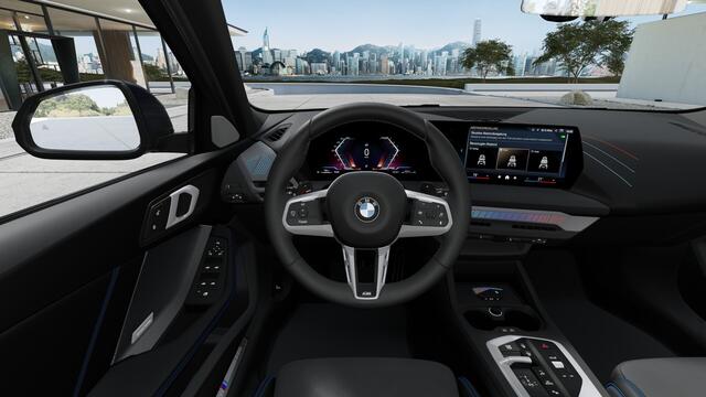 BMW 1-SERIE 120 M Sport Automaat / Achteruitrijcamera / Comfort Access / Adaptieve LED / Stoelverwarming / M Adaptief onderstel / Stuurverwarming