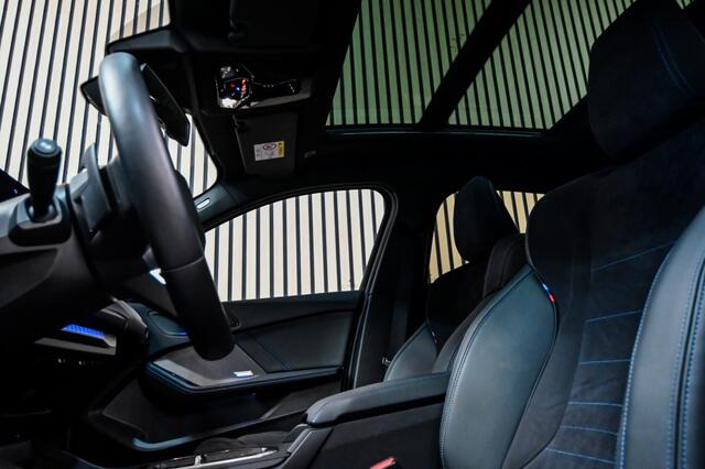 BMW 1-SERIE Limousine 120 M Sport | PANO | ACC