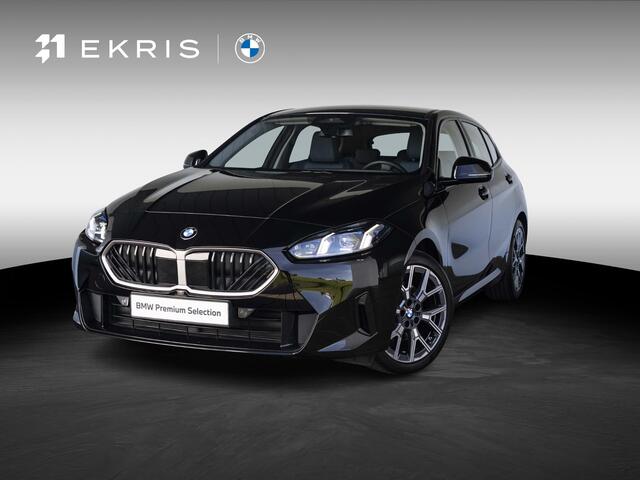 BMW 1-SERIE 120 | Premium Pack | 18 inch | Comfort Access | Achteruitrijcamera | Sportstoelen | Stoelverwarming | Harman Kardon |