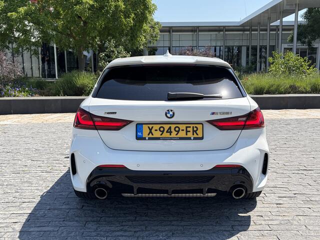 BMW 1-SERIE M135i xDrive High Executive Edition / Head up / Driving Assistant / leder