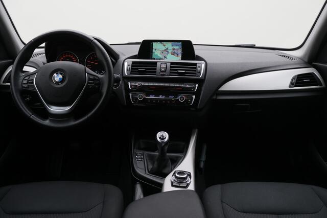 BMW 1-SERIE 116i Executive LED, Navigatie, Climate, Cruise, PDC