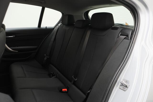 BMW 1-SERIE 116i Executive LED, Navigatie, Climate, Cruise, PDC